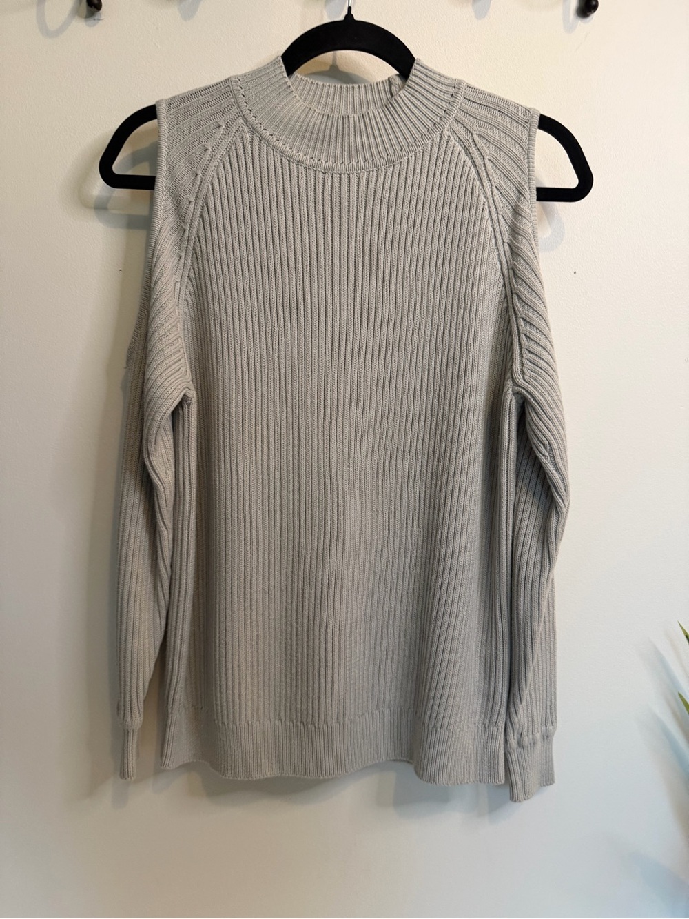 H&M Light Gray Cold-Shoulder Ribbed Turtleneck Sweater